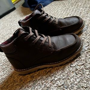 Cat and Jack boys shoes. Size 1